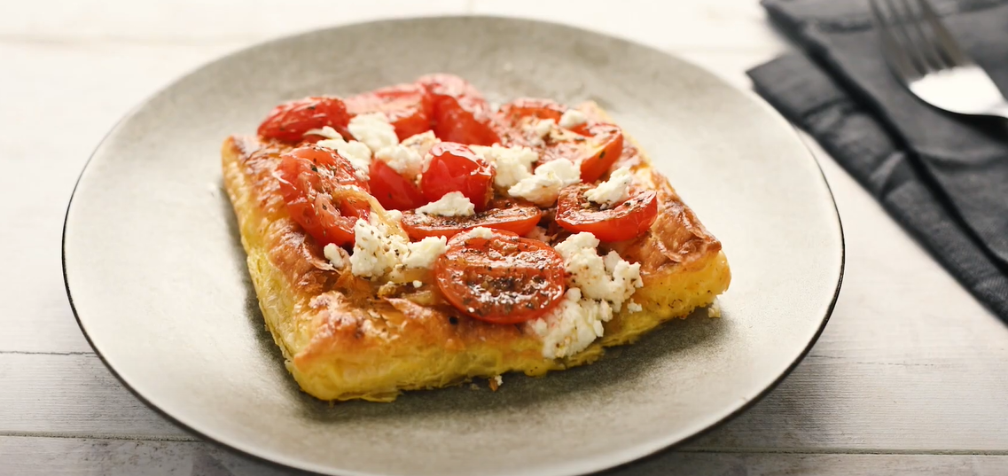 tarta me tomatinia